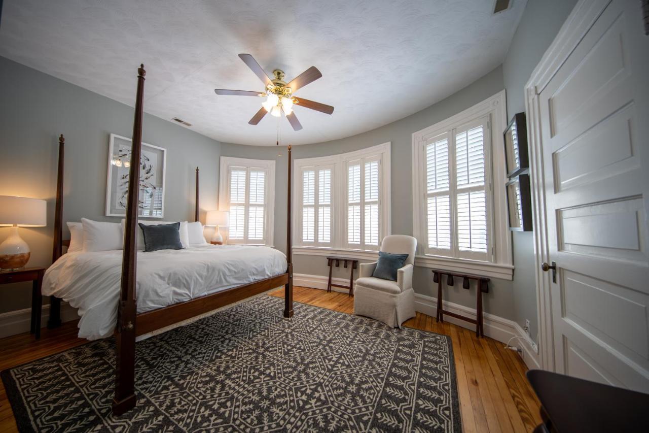 The Edenton Collection-Captain'S Quarters Inn Ruang foto