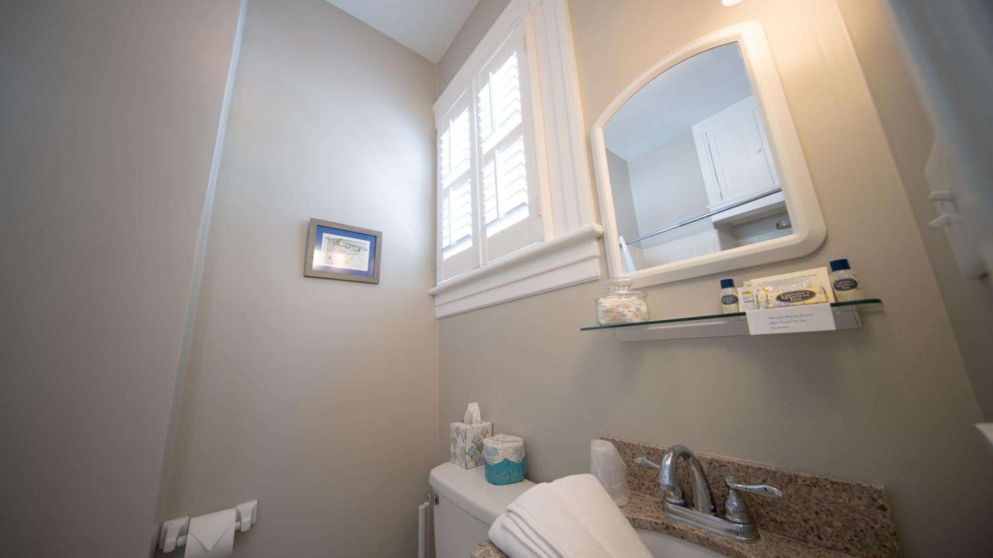 The Edenton Collection-Captain'S Quarters Inn Ruang foto