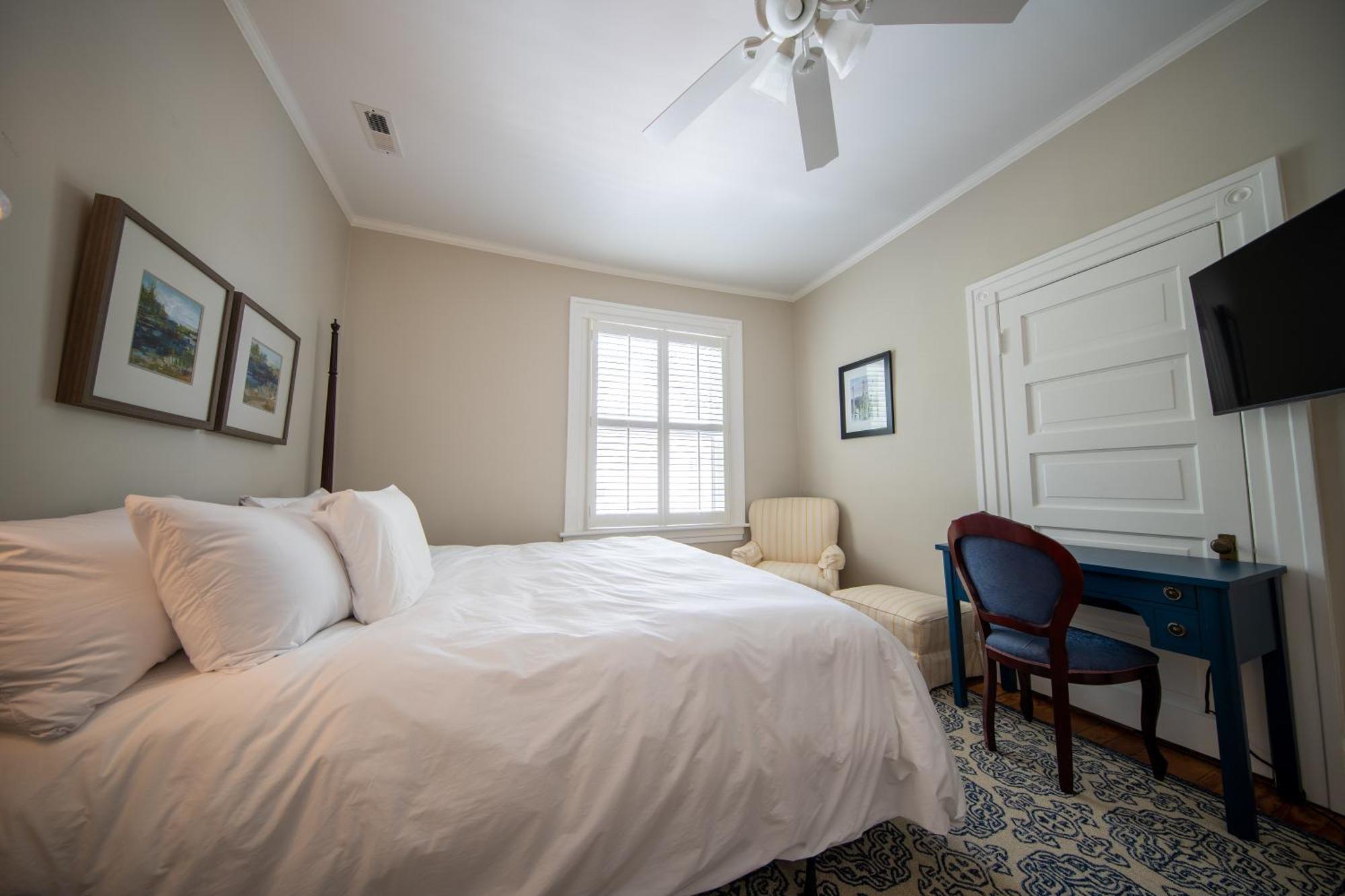 The Edenton Collection-Captain'S Quarters Inn Ruang foto